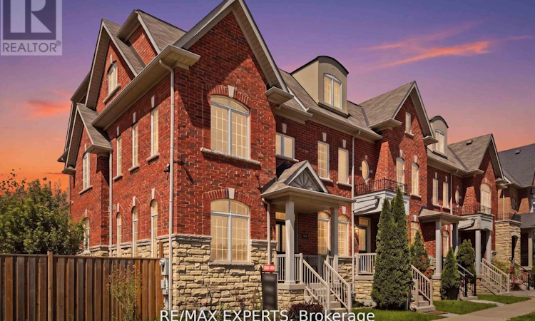 245 Isaac Devins Boulevard