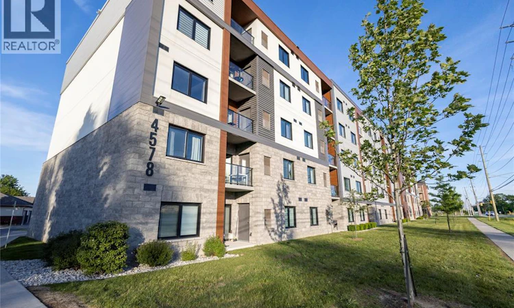 203-4578 Huron Church Line Road