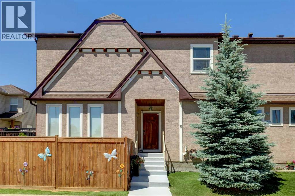 5 Covecreek Mews NE, Calgary, AB, T3K 0V8