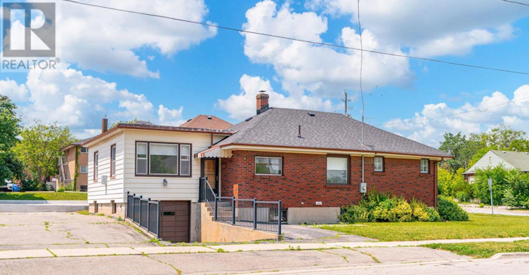 133 Mary Street E, Whitby, ON, L1N 2P3 - 37