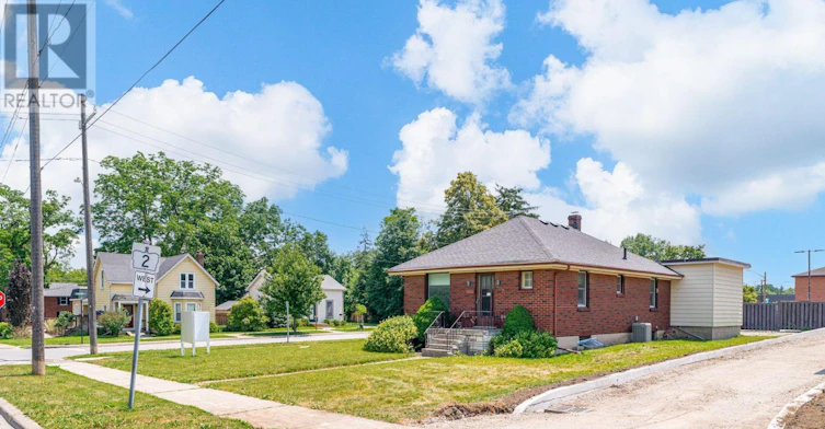 133 Mary Street E, Whitby, ON, L1N 2P3 - 2