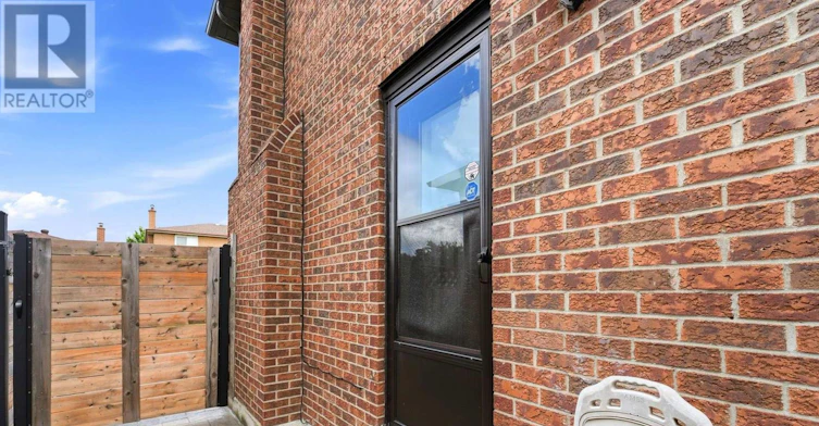 LOWER LEVEL-21 Avon Crescent, Vaughan, ON, L4L 1H4 - 4