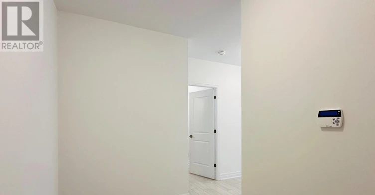 210-30 Elm Drive W, Mississauga, ON, L5B 0N6 - 4