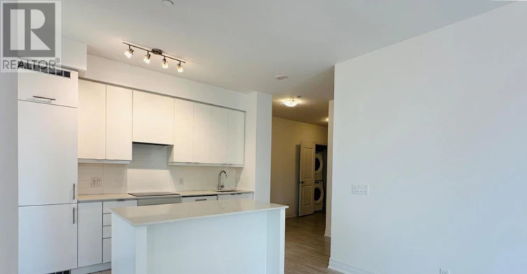 210-30 Elm Drive W, Mississauga, ON, L5B 0N6 - 9