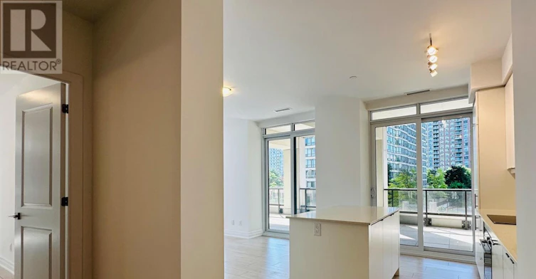 210-30 Elm Drive W, Mississauga, ON, L5B 0N6 - 6