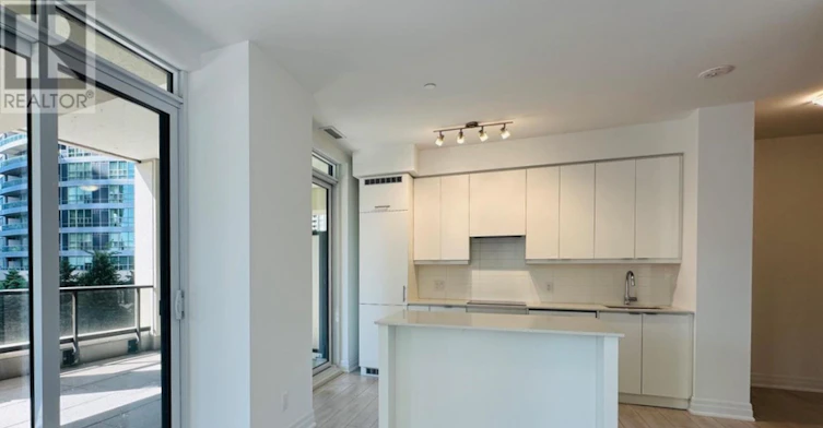 210-30 Elm Drive W, Mississauga, ON, L5B 0N6 - 10