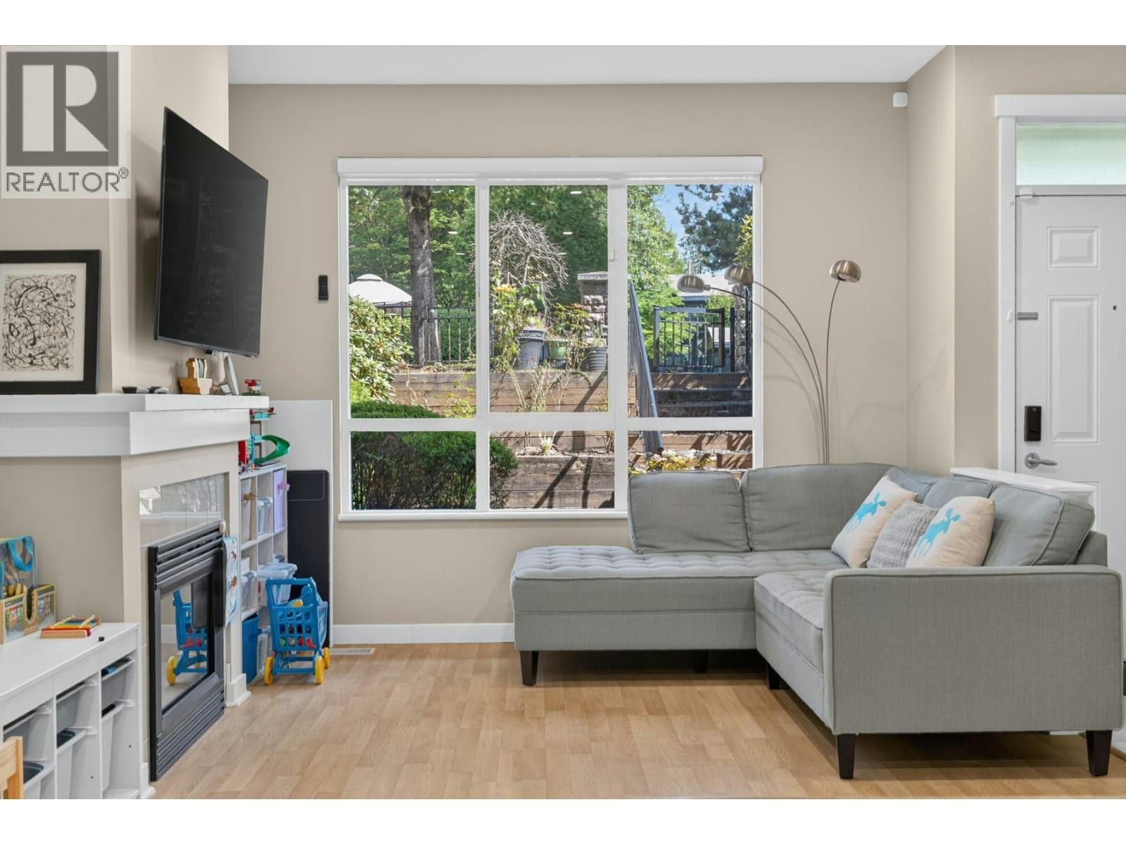 17-9088 Halston Court, Burnaby, BC, V3N 0A7
