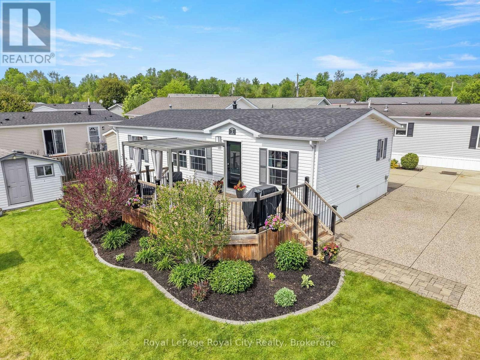2 Pavilion Road, Puslinch, ON, N0B 2C0