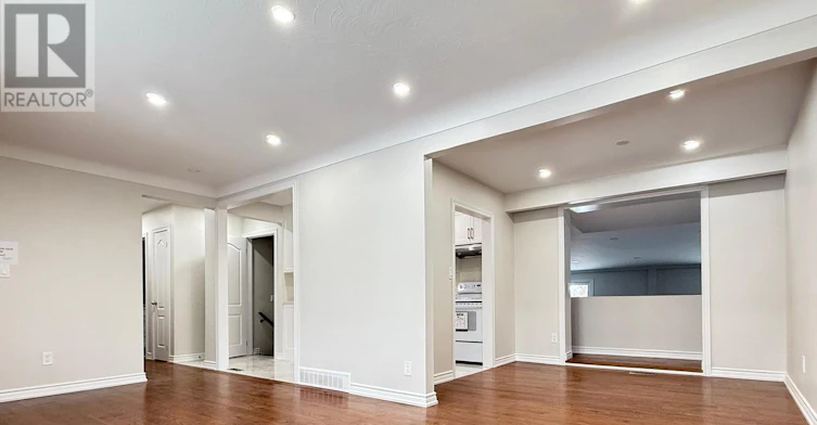 UPPER-4383 Petrie Court, Niagara Falls, ON, L2E 6L8 - 4
