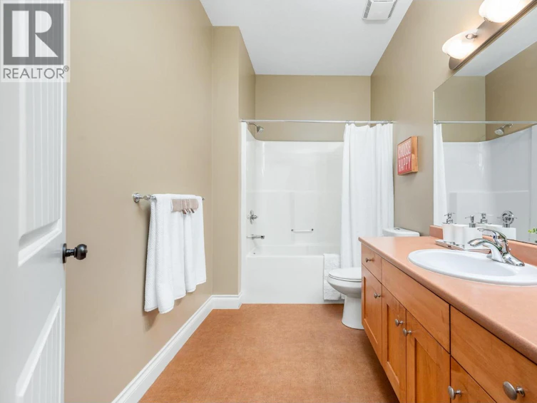 7551 Tronson Road, Vernon, BC, V1H 1C4 - 40