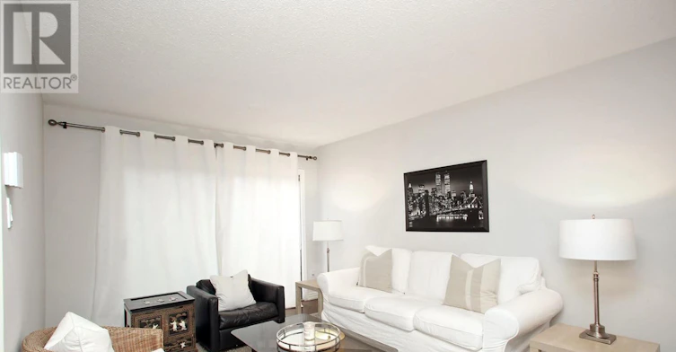12-50 Battenberg Avenue, Toronto, ON, M4L 1J8 - 2