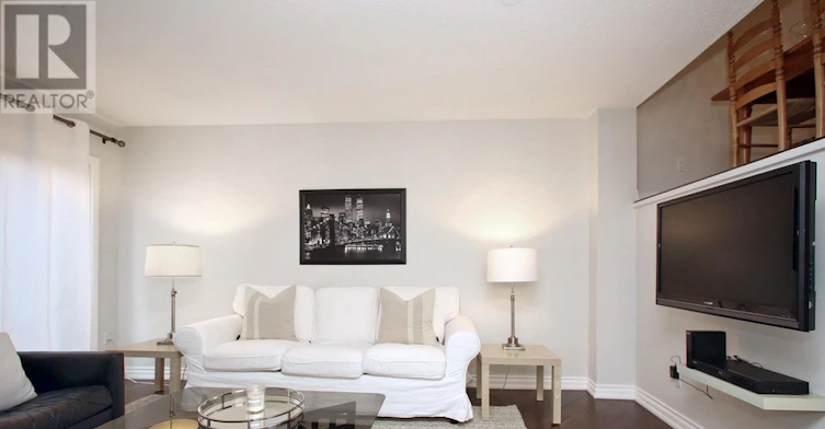 12-50 Battenberg Avenue, Toronto, ON, M4L 1J8
