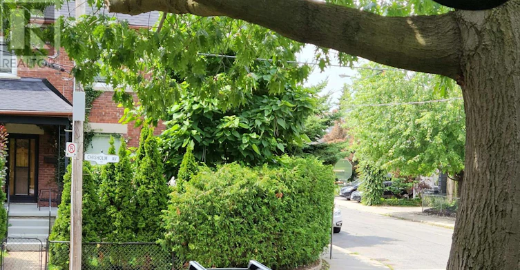 71 Chisholm Avenue, Toronto, ON, M4C 4V1 - 11