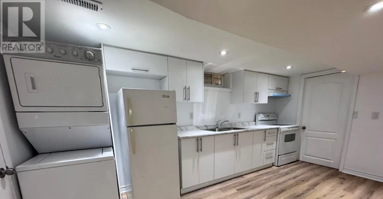 LOWER-46 Plains Road E, Burlington, ON, L7T 2B9 - 8