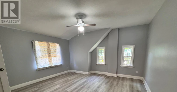 UPPER-46 Plains Road, Burlington, ON, L7T 2B9 - 16