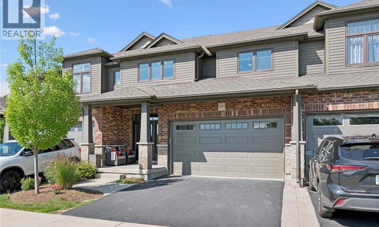 11-254 Gosling Gardens Avenue