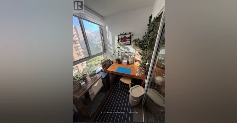 820-711 Bay Street, Toronto, ON, M5G 2J8 - 5