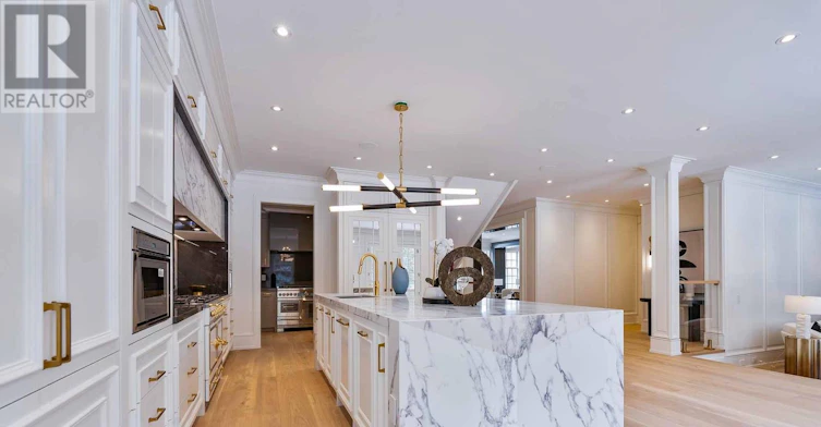 230 Dunvegan Road, Toronto, ON, M5P 2P2 - 18