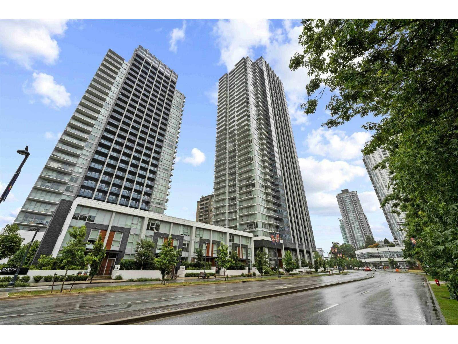 605-10448 University Drive, Surrey, BC, V3T 0S7