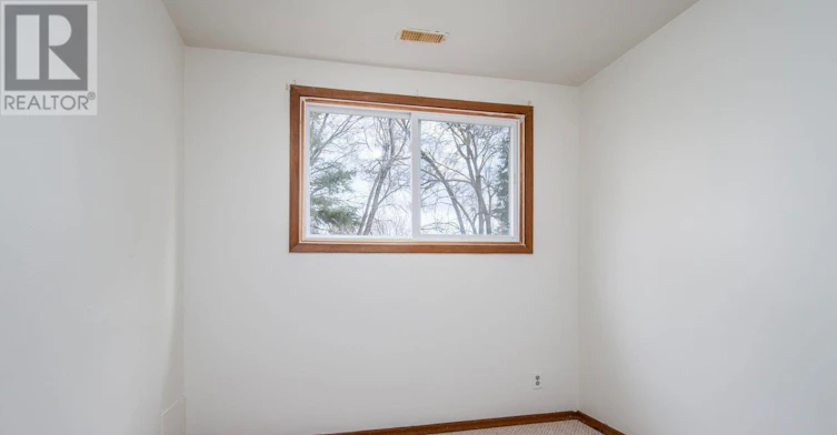 LOWER-374 Southill Drive, Kitchener, ON, N2A 2R1 - 9
