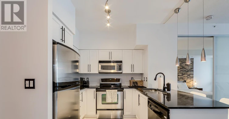 208-219 Fort York Boulevard, Toronto, ON, M5V 1B1 - 2