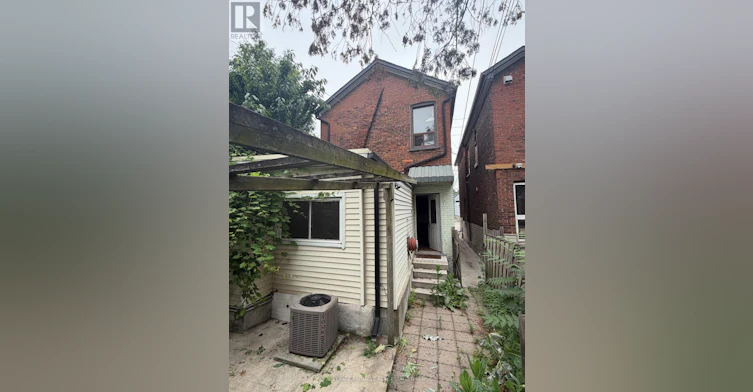 UPPER-55 Cannon Street W, Hamilton, ON, L8R 2B4 - 9