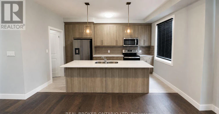 11-177 Edgevalley Road, London, ON, N5V 0C5 - 6