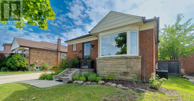 LOWER-45 Mayall Avenue, Toronto, ON, M3L 1E7 - 4