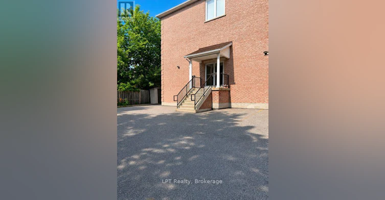 201-208 Centre Street S, Oshawa, ON, L1H 4A9 - 2