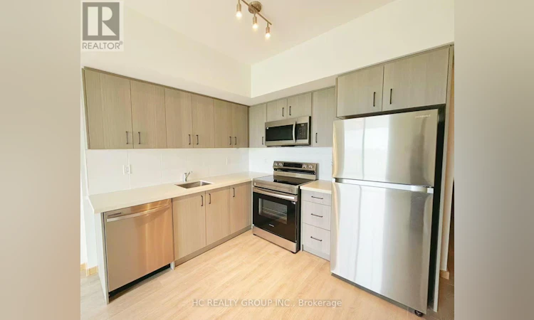 702-3421 Sheppard Avenue E