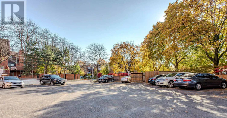 102-1275 Cornerbrook Place, Mississauga, ON, L5C 3J3 - 2
