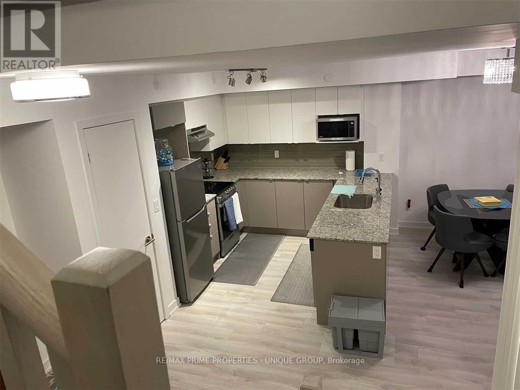 TH 109-106 Varna Drive, Toronto, ON, M6H 0C8 - 5