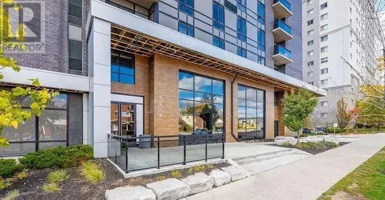 403-339 King Street N, Waterloo, ON, N2J 2Z1 - 2