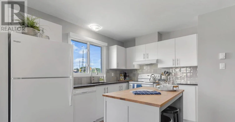17-9 Majestic Drive, Ottawa, ON, K2G 1C5 - 4