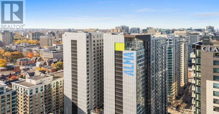 R1002-256 Rideau Street, Ottawa, ON, K1N 5Y3