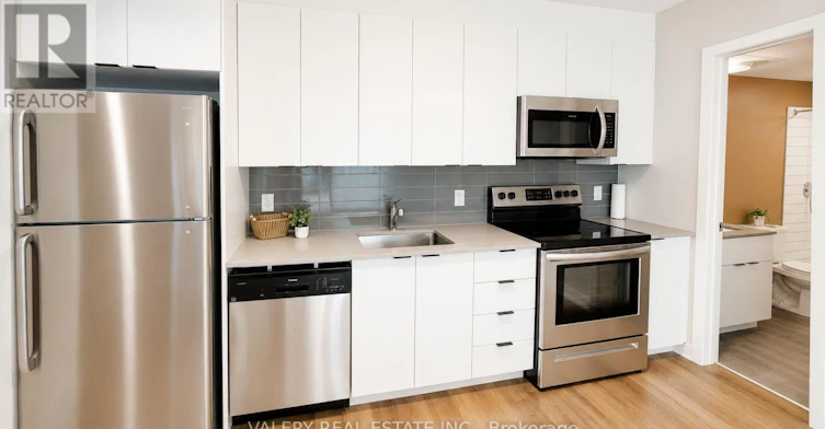 315-305 Rideau Street N, Ottawa, ON - 5
