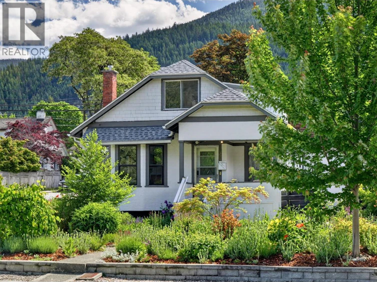 524 Second Street, Nelson, BC, V1L 2L5