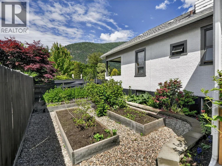 524 Second Street, Nelson, BC, V1L 2L5 - 11