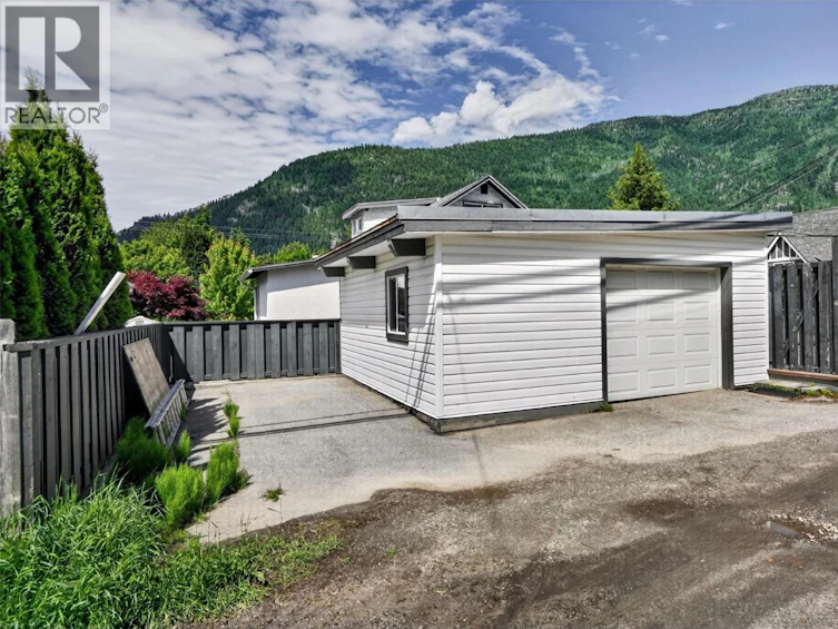 524 Second Street, Nelson, BC, V1L 2L5 - 12