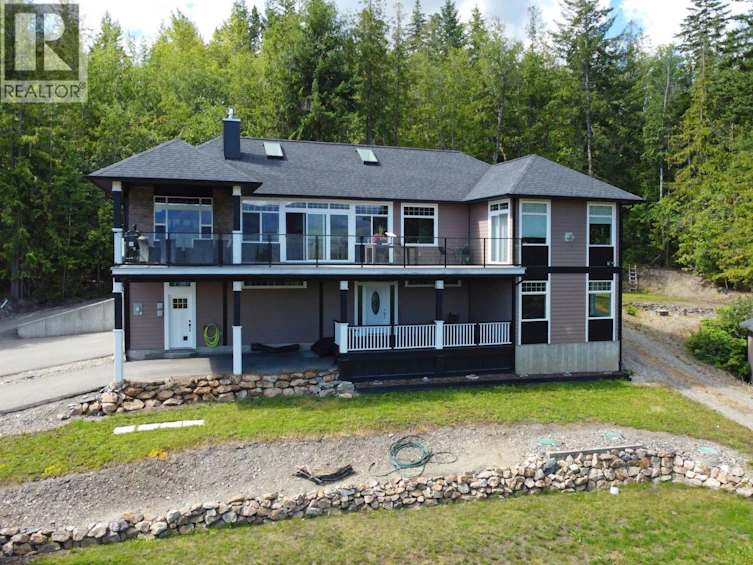 2127 W Pleasant Dale Road, Blind Bay, BC, V0E 2W1
