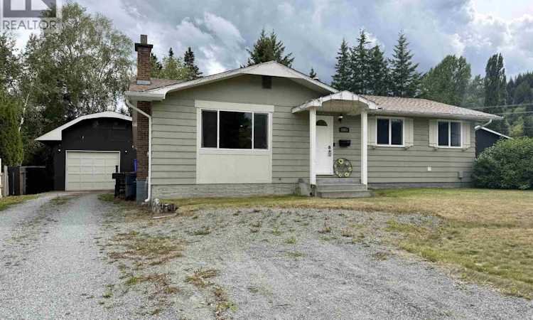 1063 Nelson Crescent