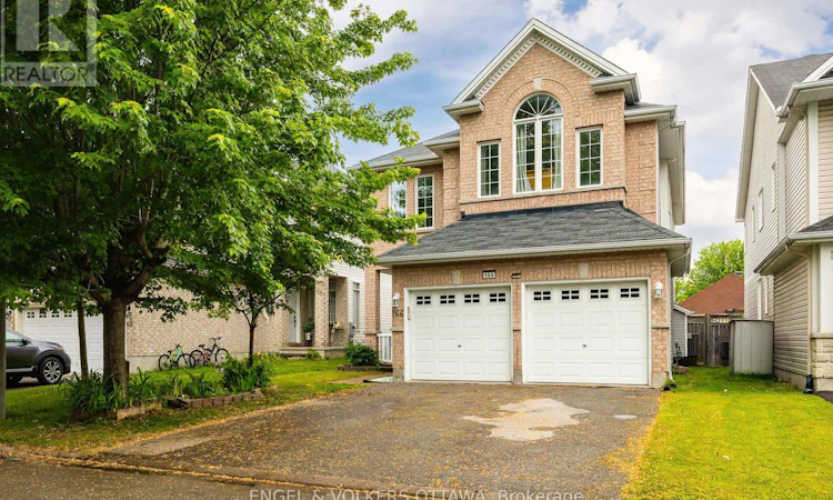 166 Macara Crescent