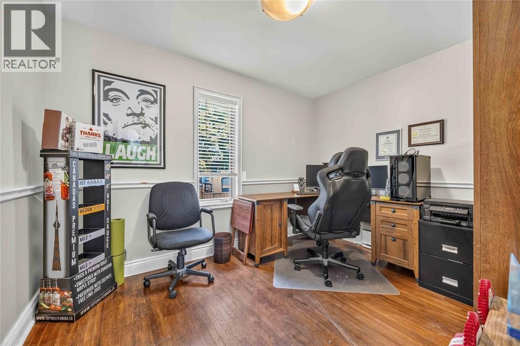 582 Superior Street, Sarnia, ON, N7T 7E6 - 9