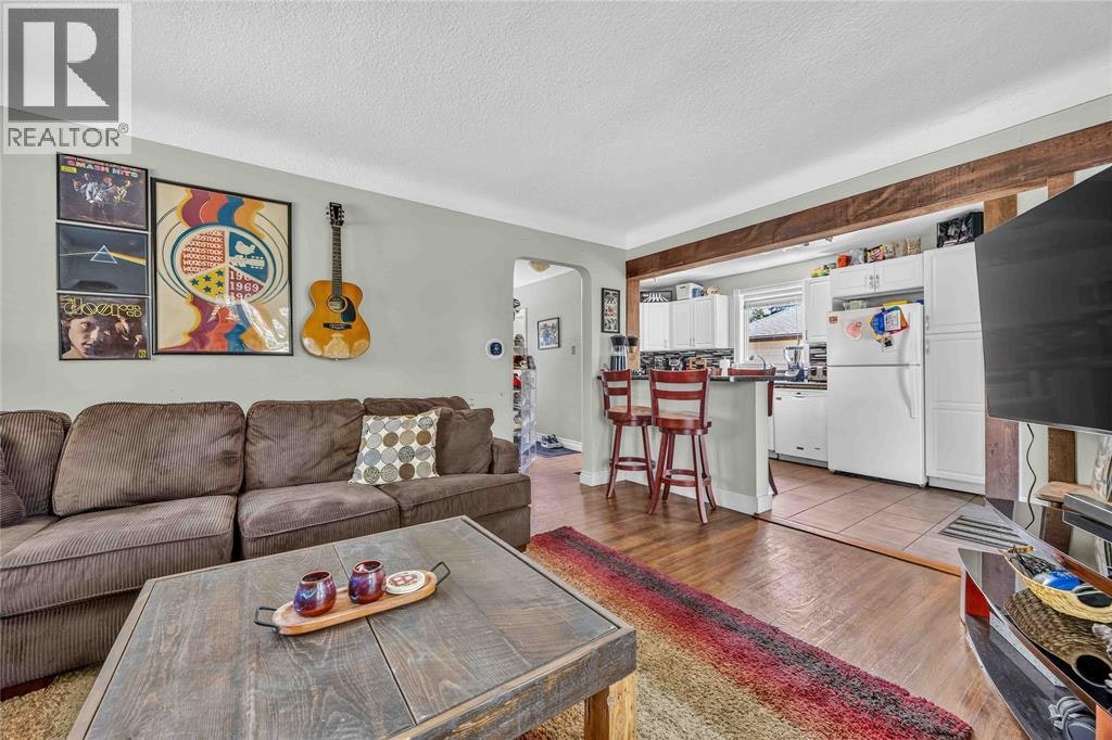 582 Superior Street, Sarnia, ON, N7T 7E6 - 5