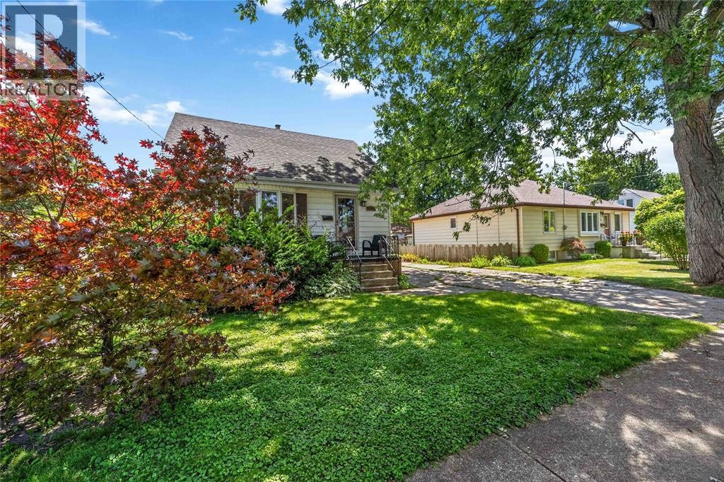 582 Superior Street, Sarnia, ON, N7T 7E6 - 3