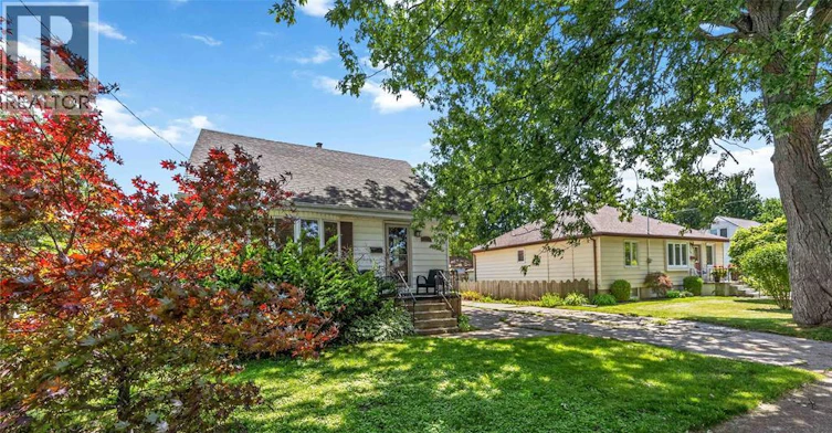 582 Superior Street, Sarnia, ON, N7T 7E6 - 3