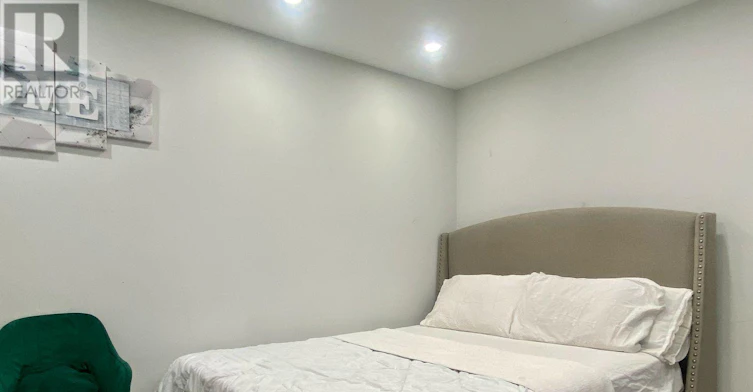 B (BSMT-15 Sugarcane Avenue, Brampton, ON, L6R 3C8 - 7