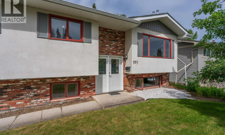 931 Limestone Crescent