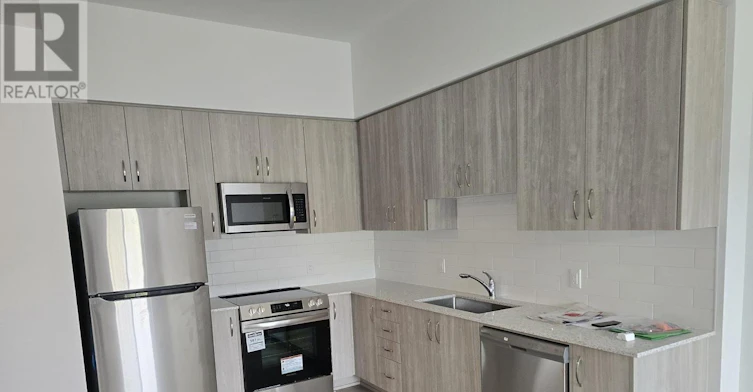 113-385 Arctic Red Drive, Oshawa, ON, L1L 0W9 - 7