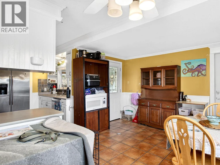 12141 230 Street, Maple Ridge, BC, V2X 6R4 - 14